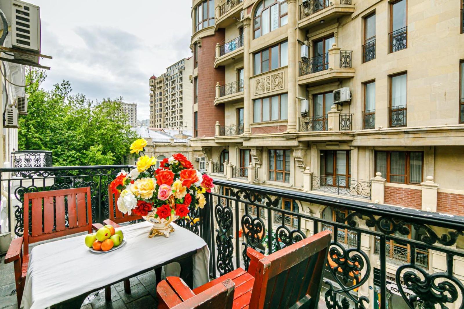 Sera Hotel Baku Exteriör bild
