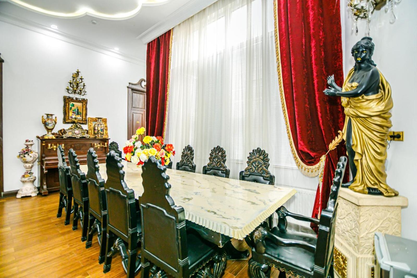 Sera Hotel Baku Exteriör bild