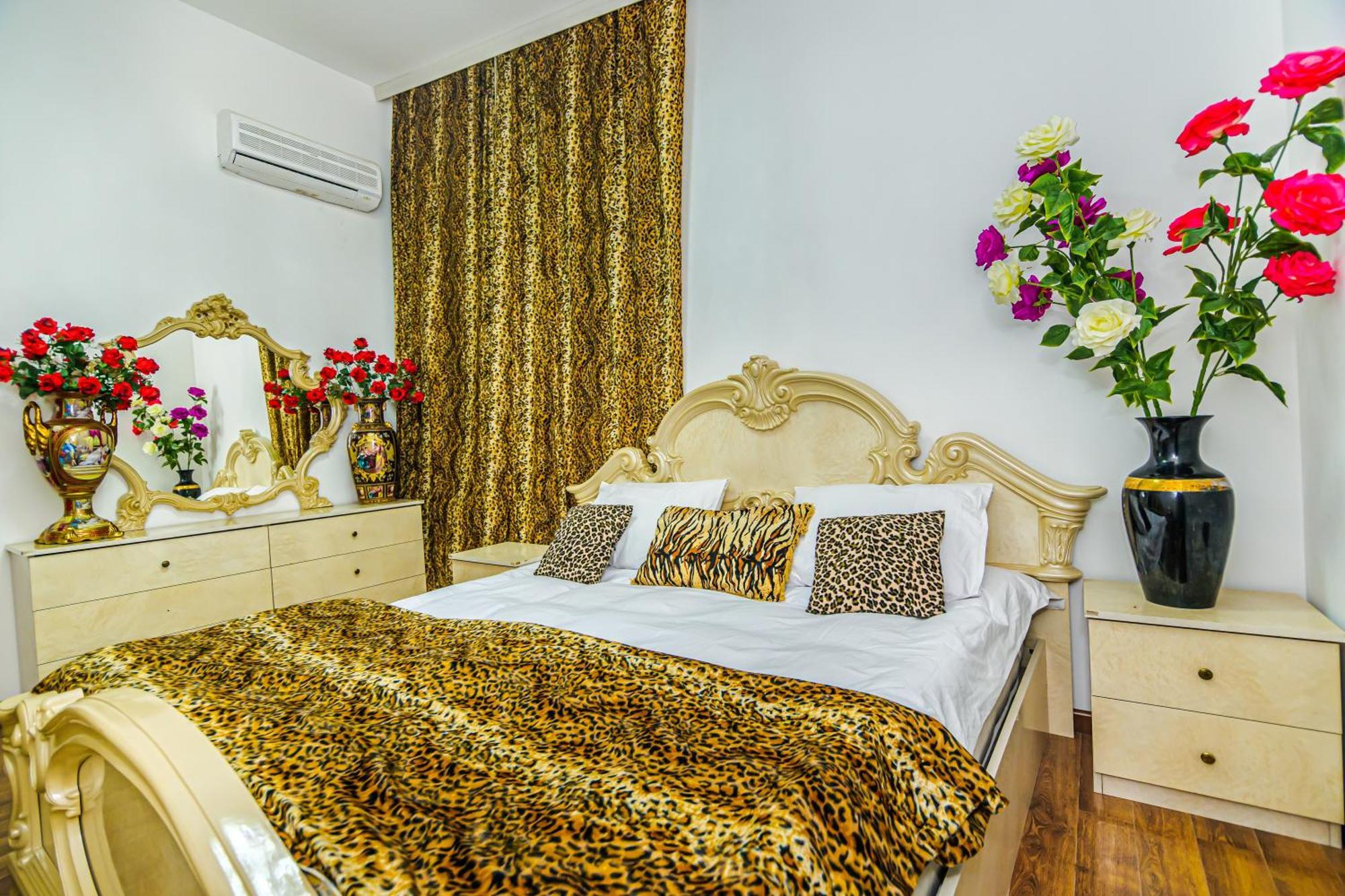 Sera Hotel Baku Exteriör bild