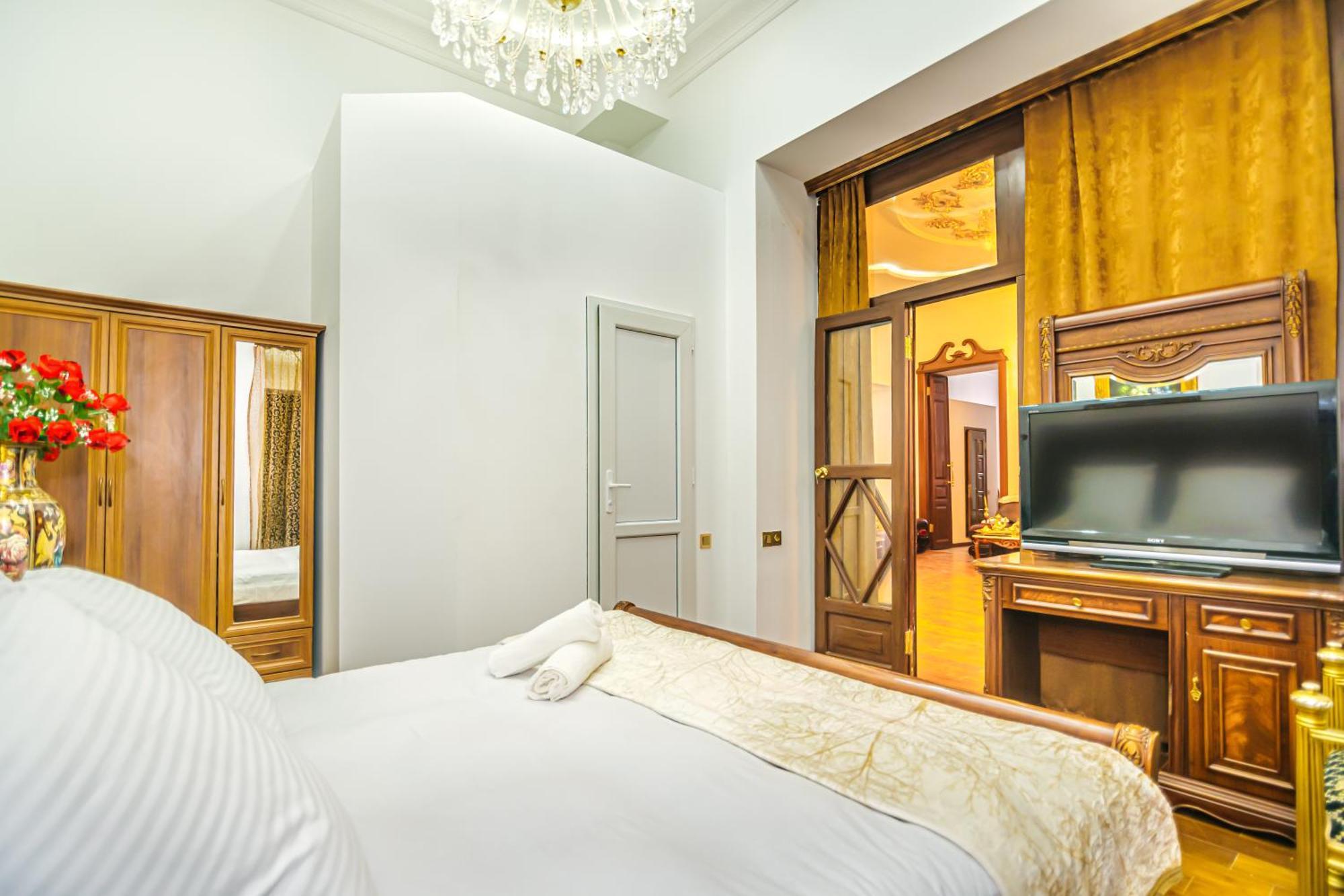 Sera Hotel Baku Exteriör bild