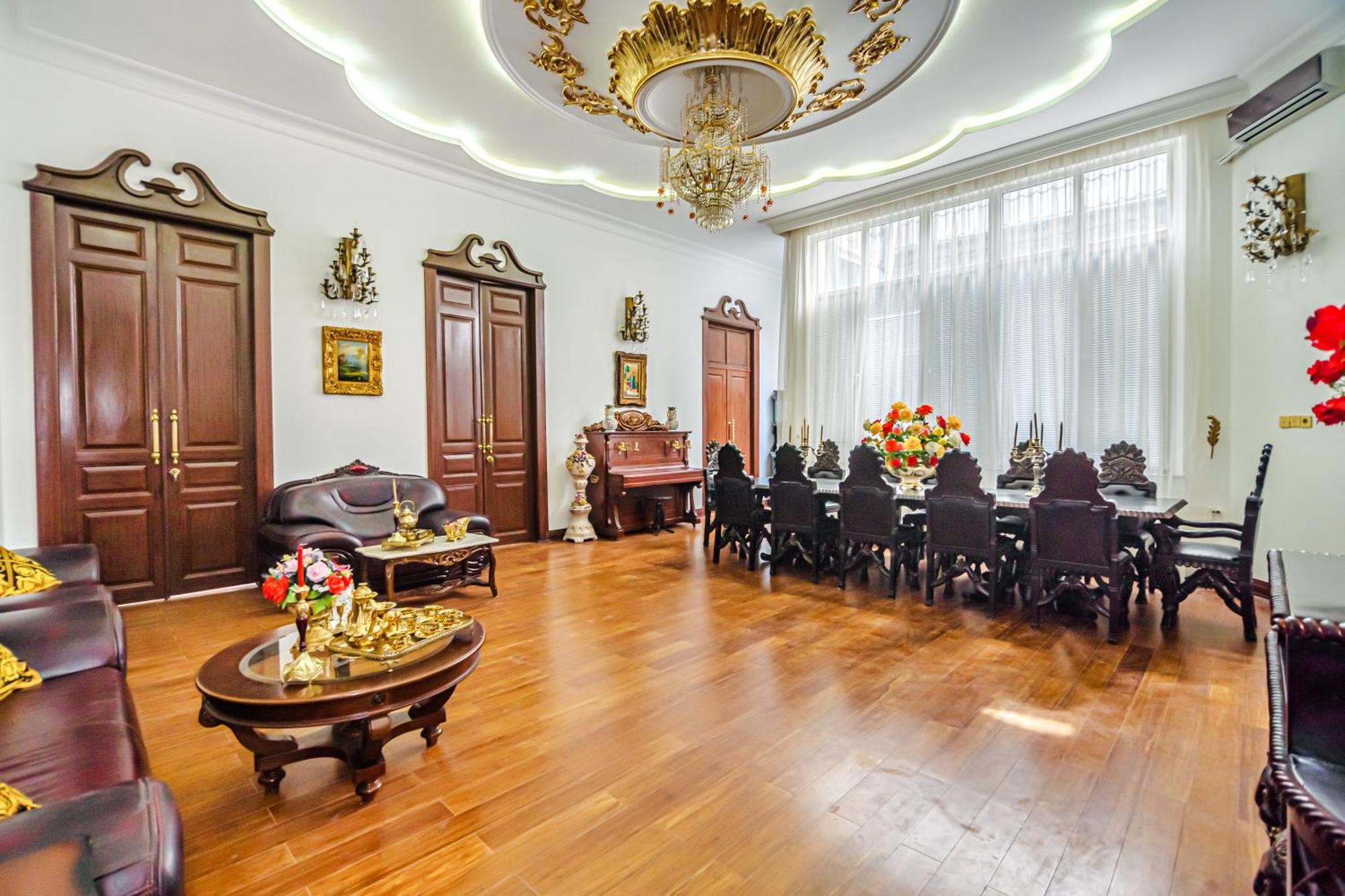 Sera Hotel Baku Exteriör bild