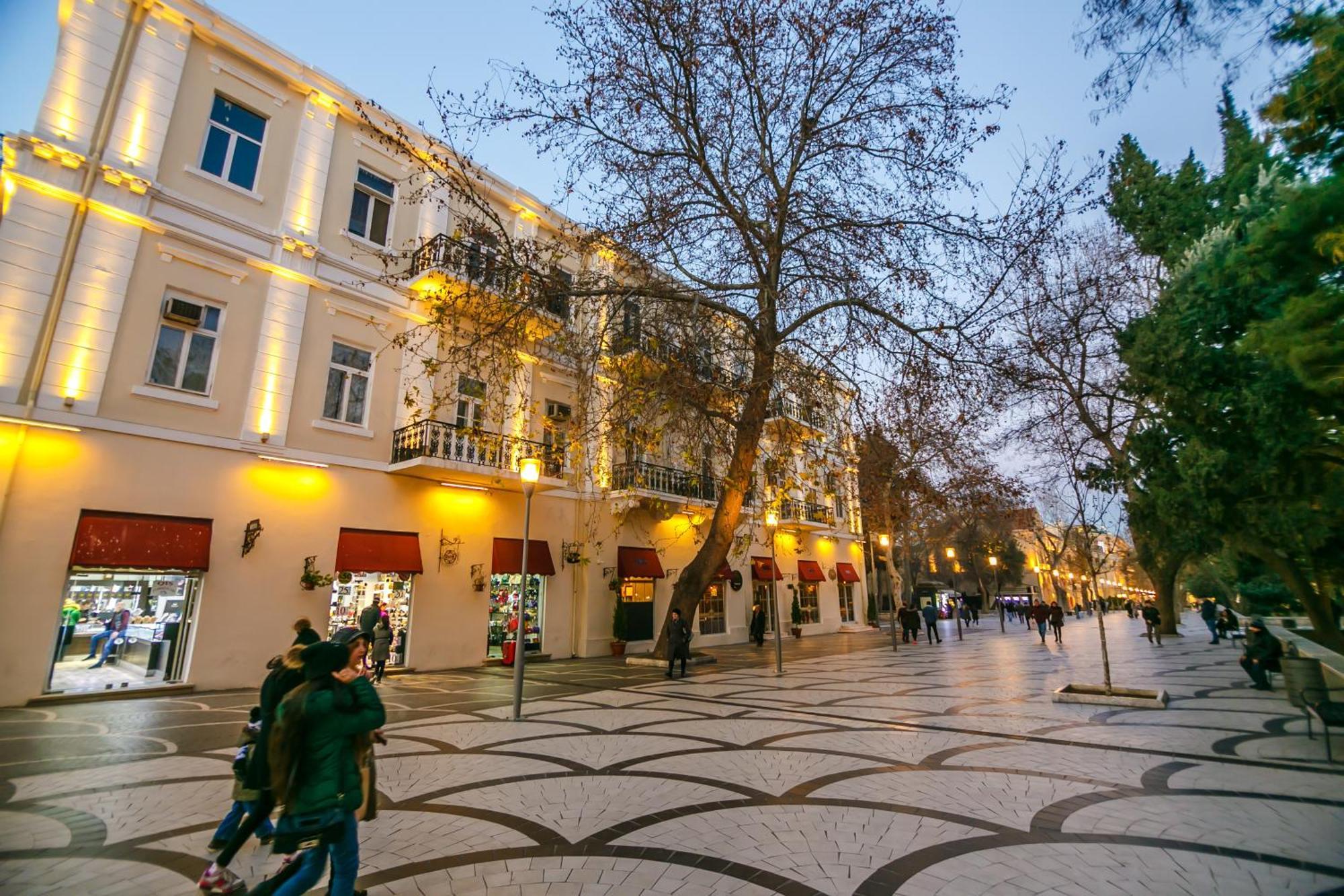 Sera Hotel Baku Exteriör bild