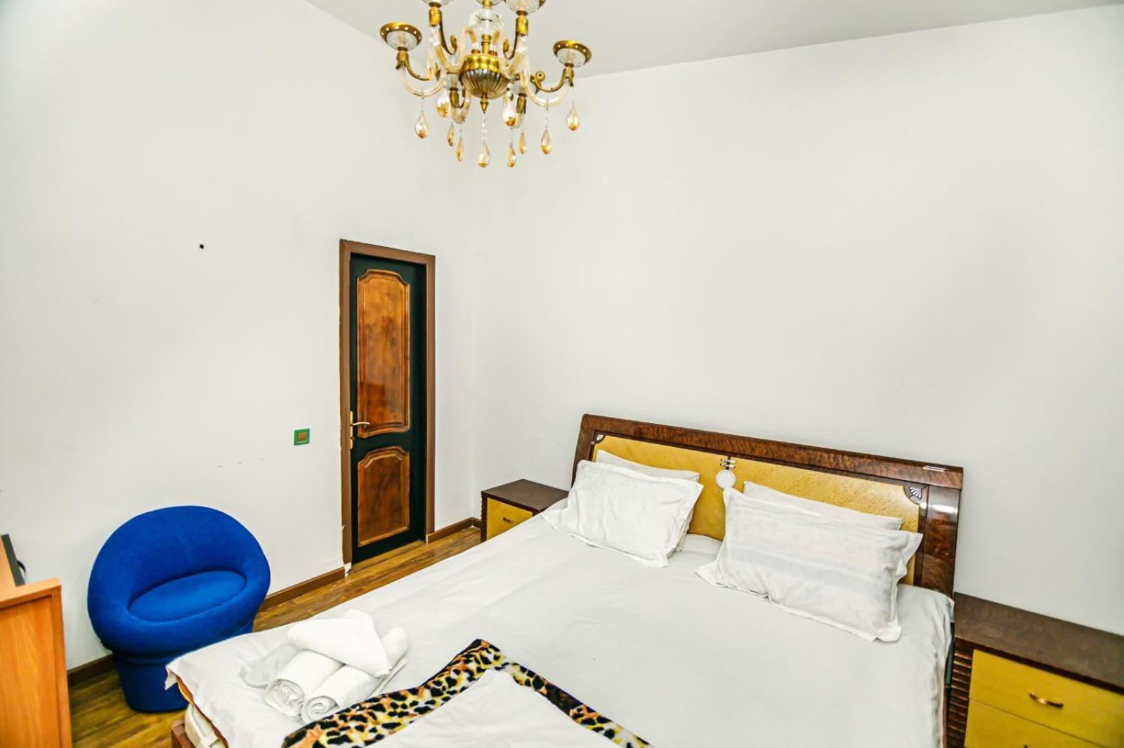 Sera Hotel Baku Exteriör bild